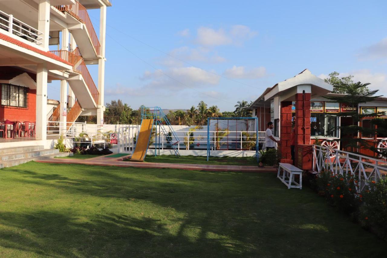 Hôtel Sunshine Sea View à Alībāg Extérieur photo