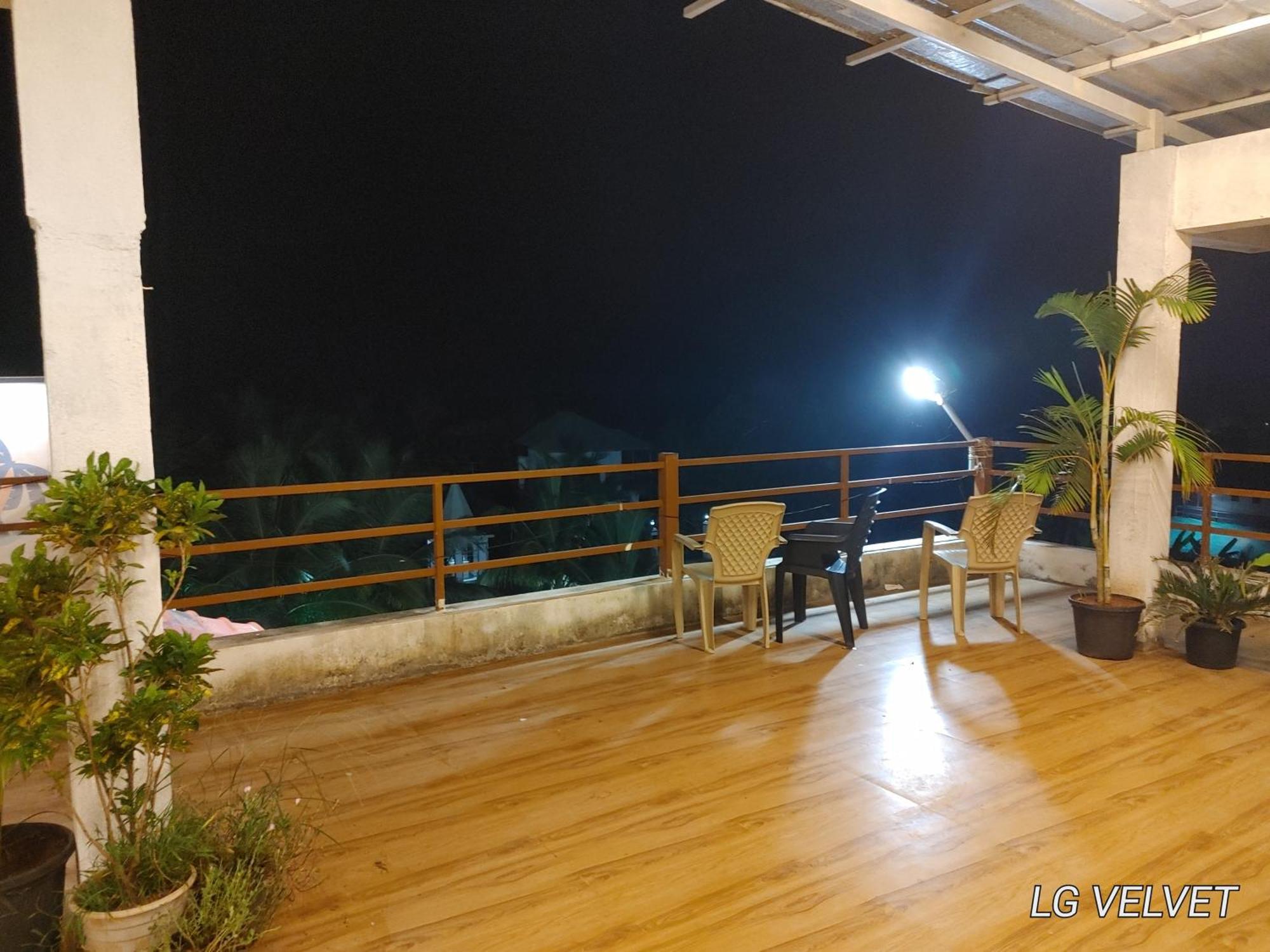 Hôtel Sunshine Sea View à Alībāg Extérieur photo